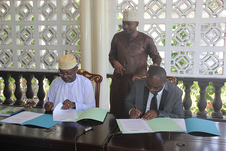 image Télécommunications / Comores Télécom signe un contrat avec Comores Câbles